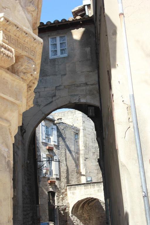 Mas De Valrugues Holifrance Aparthotel Saint-Remy-de-Provence Exterior photo